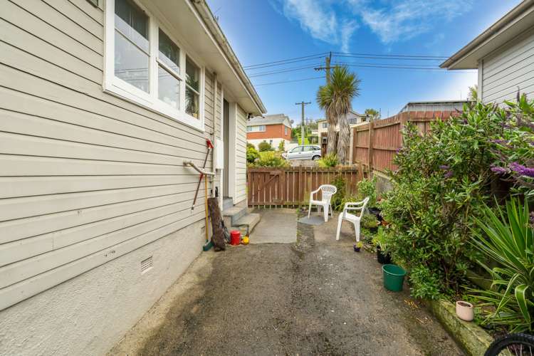 98 Panmure Avenue Calton Hill_12