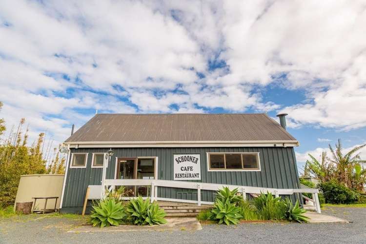 8254 State Highway 12 Omapere_19