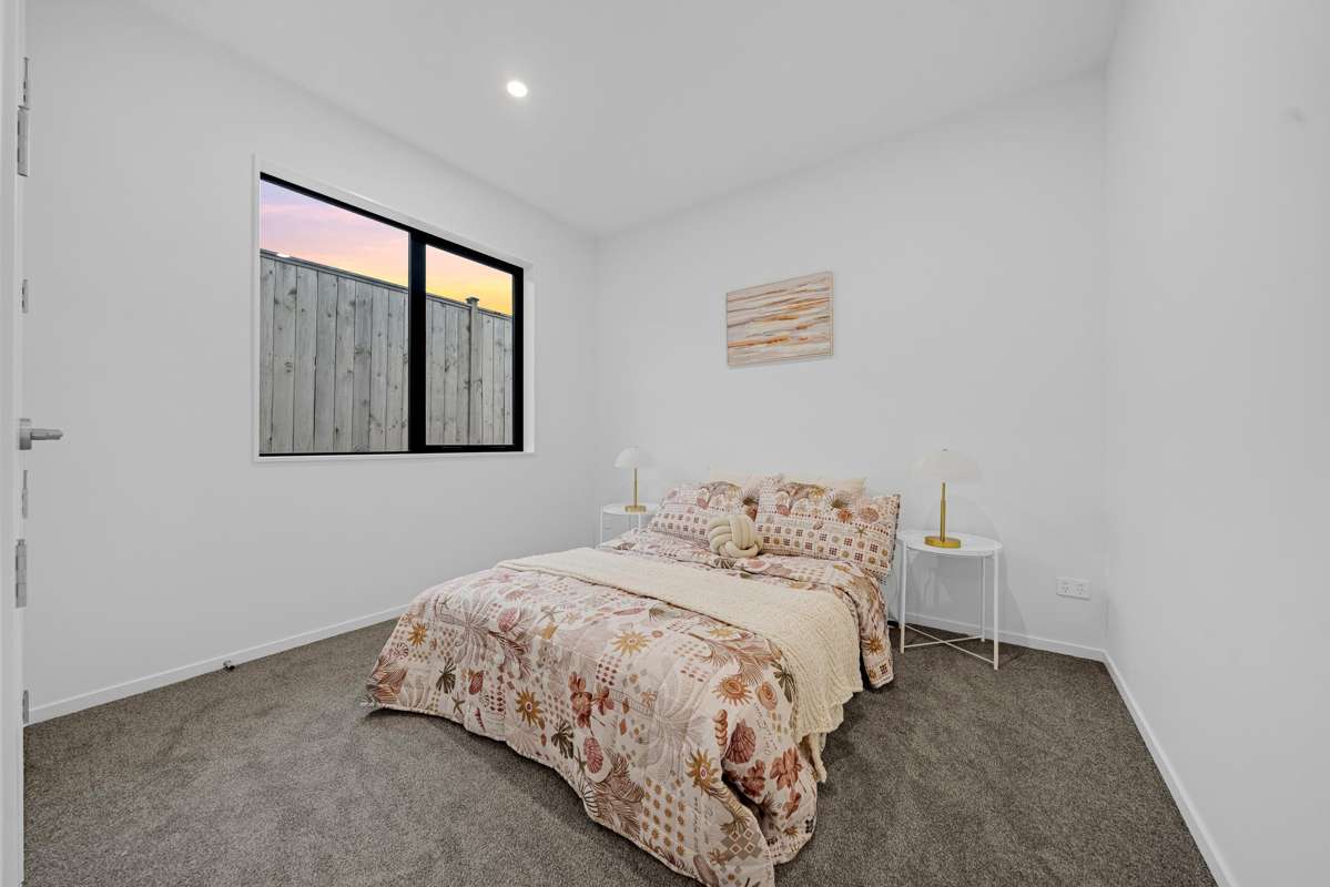 22 LEATHEM CRESCENT_4