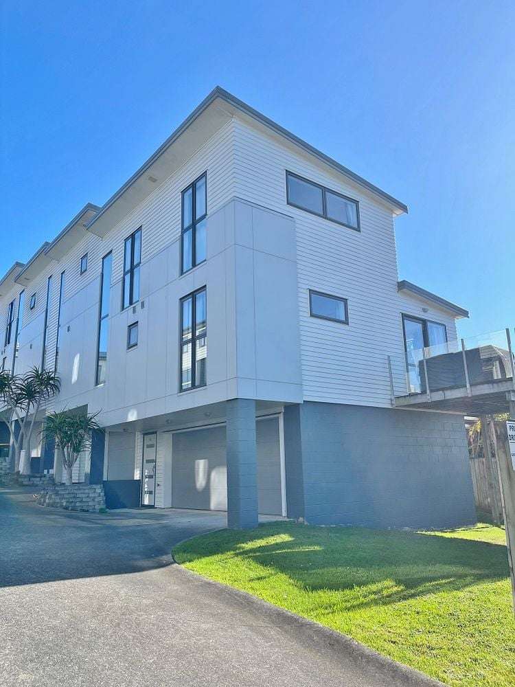 16A Woodall Place Totara Vale_1