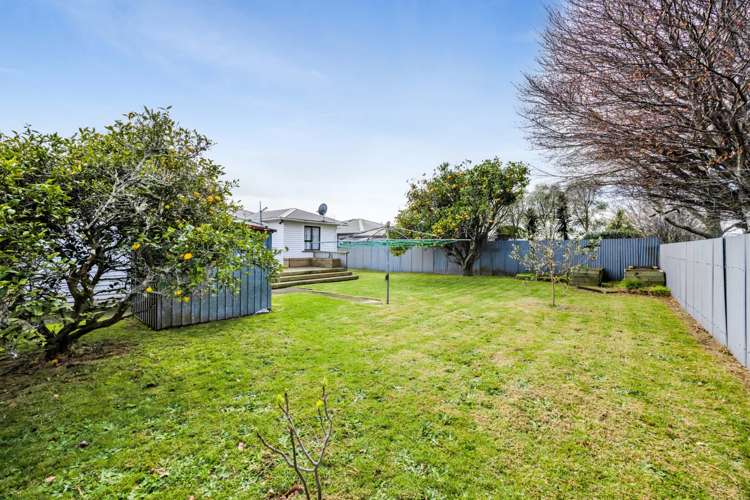 14 Karaka Street Merrilands_32