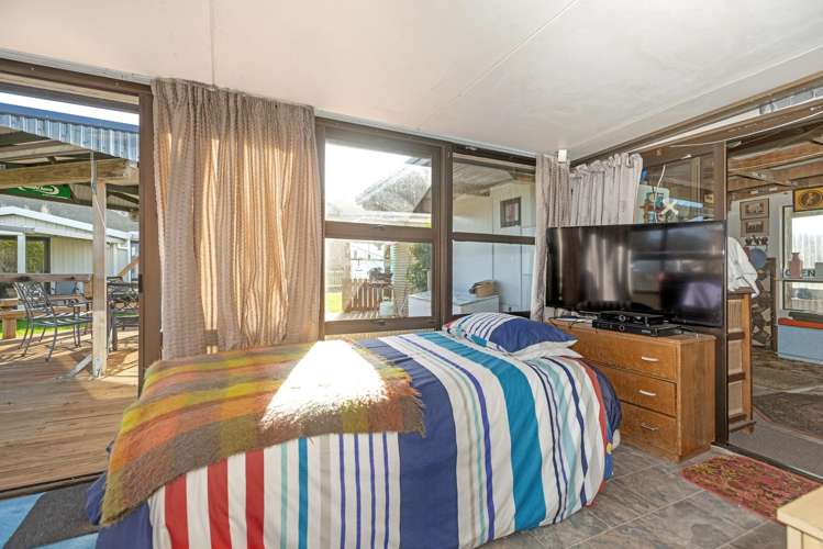 3 Banks Street Tolaga Bay_12