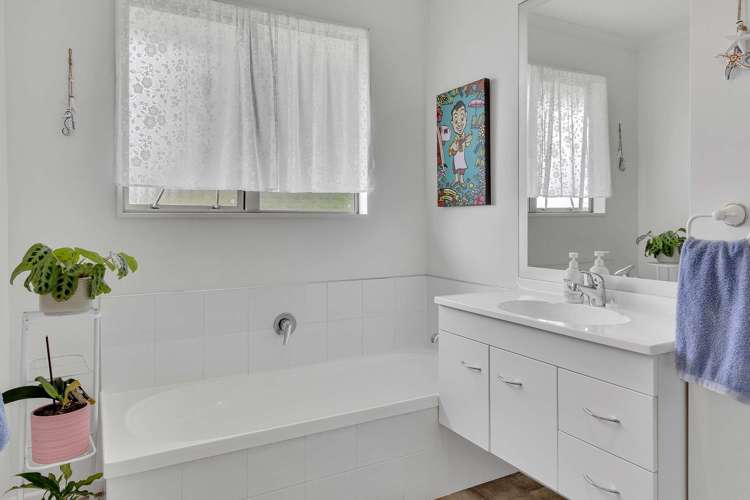 332 Cape Foulwind Road Carters Beach_9