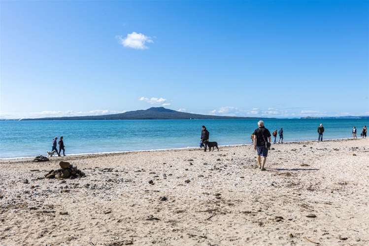 9/177 Hurstmere Road Takapuna_6