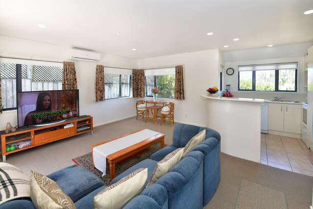 13a Joydon Place Stanmore Bay_1