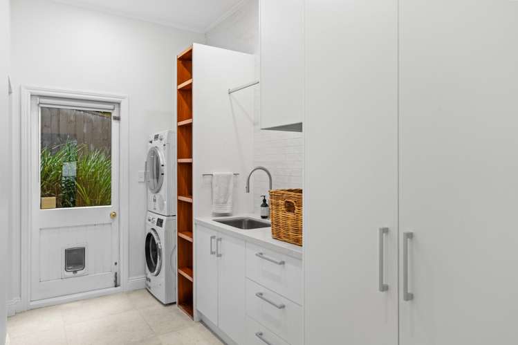 35 Tahapa Crescent Meadowbank_12