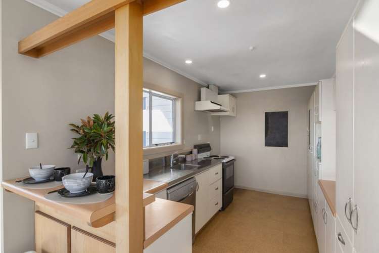 96 The Ridgeway Stoke_9