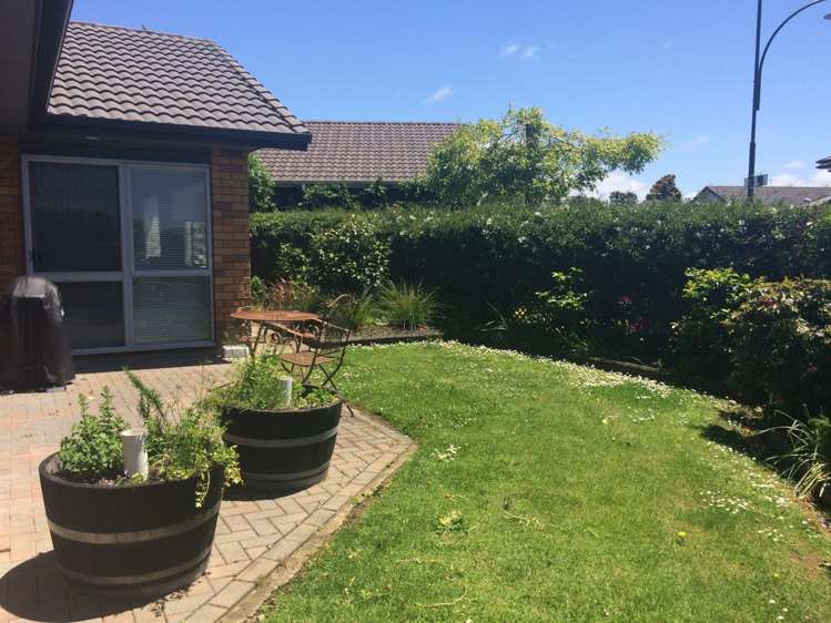 38/1 Piriti Drive Te Atatu Peninsula_1