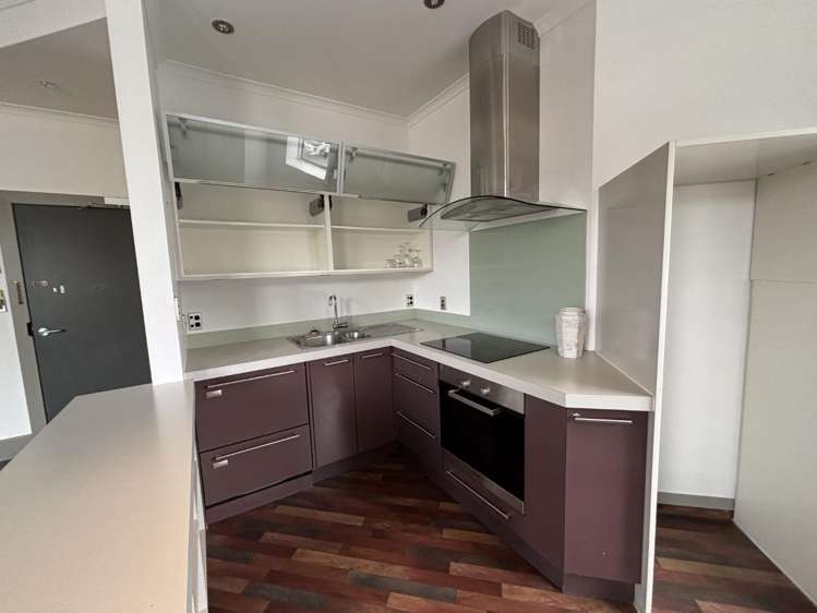 25/2 Victoria Ave City Centre_4