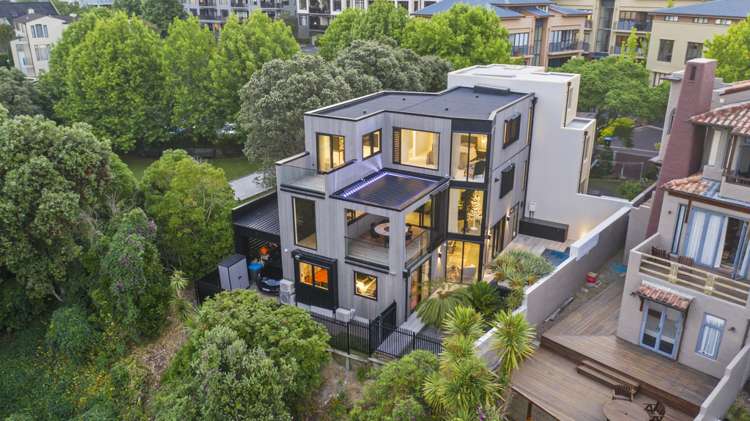 8 Furneaux Way Remuera_18