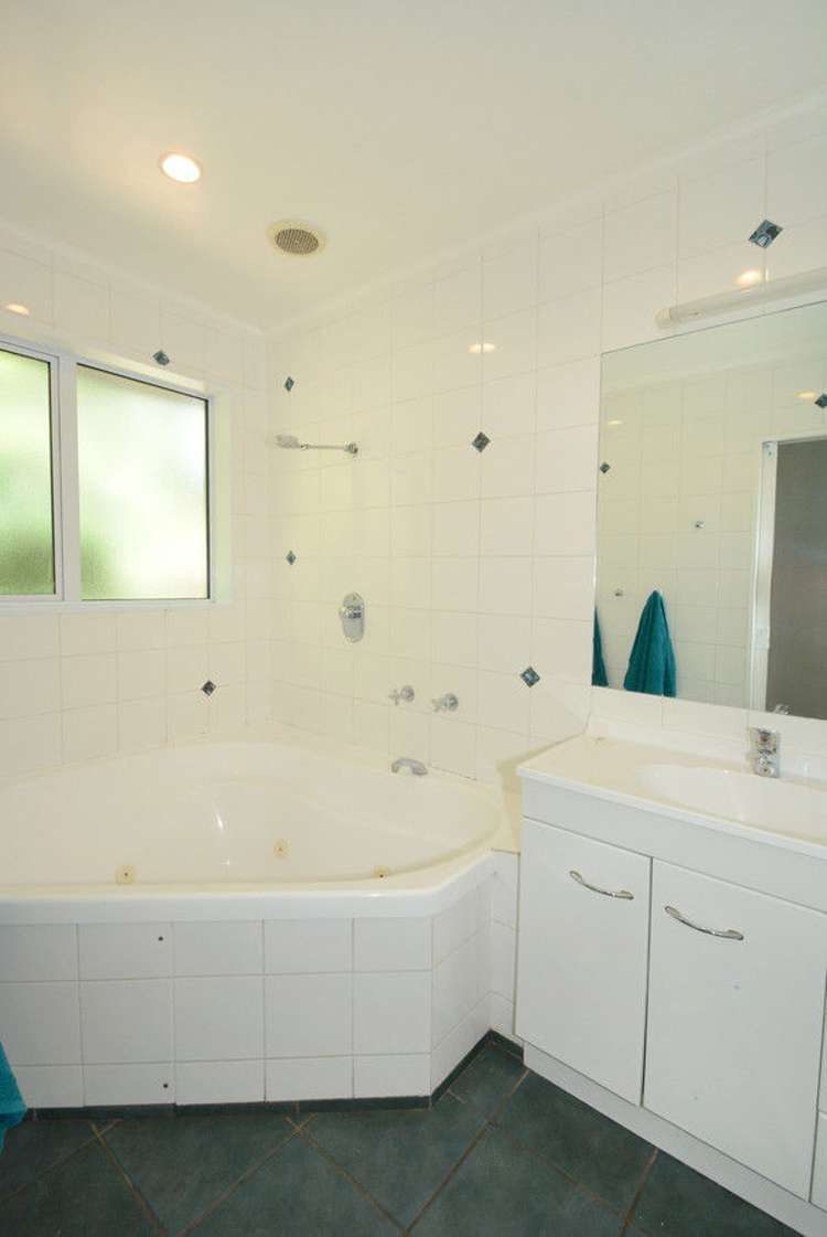 3 Benfell Street Green Island_11