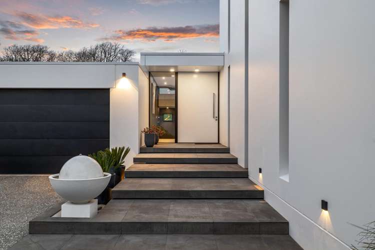 7 Helmores Lane Merivale_2