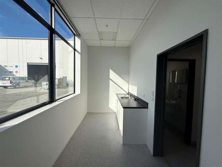 24 Avenger Crescent Wigram_9