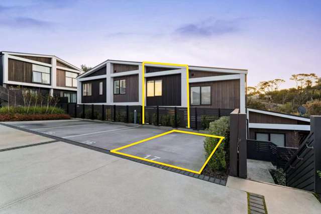 Gated Freehold Living! Committed Seller!