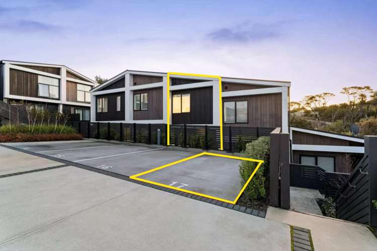 17/37 Glen Atkinson Street_1