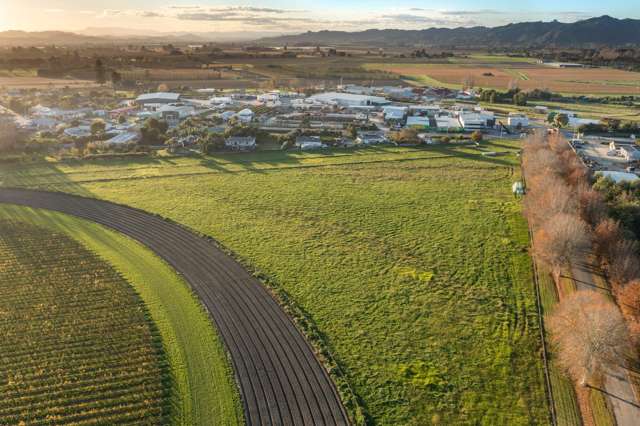 76 Main Road Makaraka_3