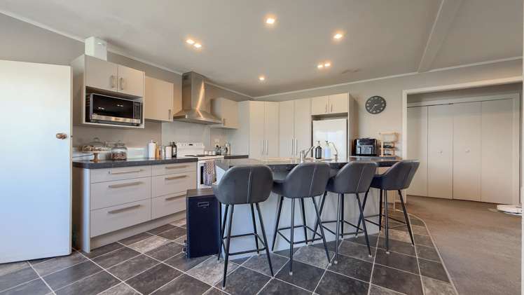 376 State Highway 25 Waitakaruru_14