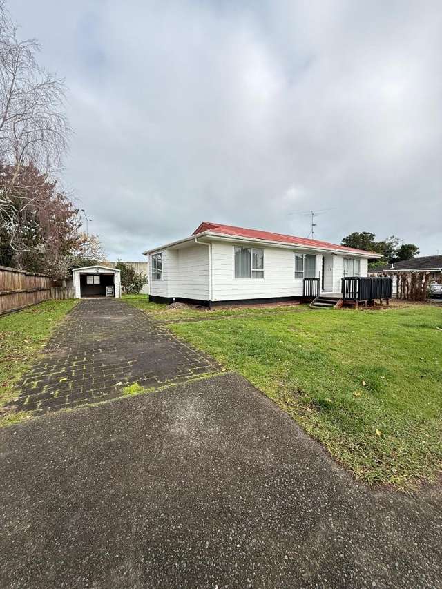 Modernised 3 Bedroom Family Home in Popular Conifer Grove
