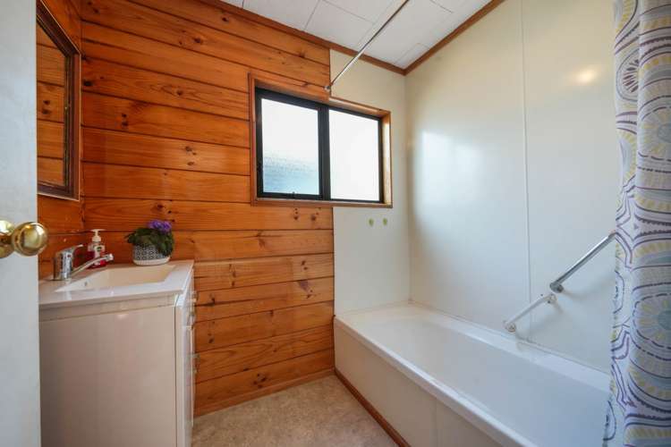 13A Ward Crescent Te Atatu Peninsula_11