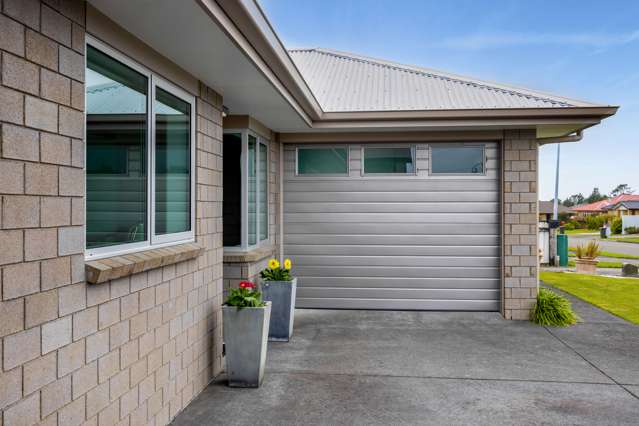 8 Montague Grove Stratford_2