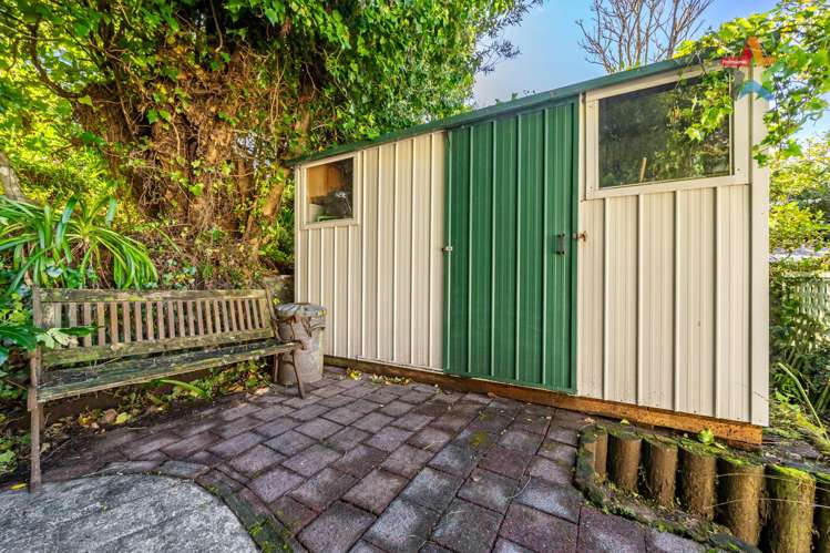 12 Gainsborough Grove Belmont_21