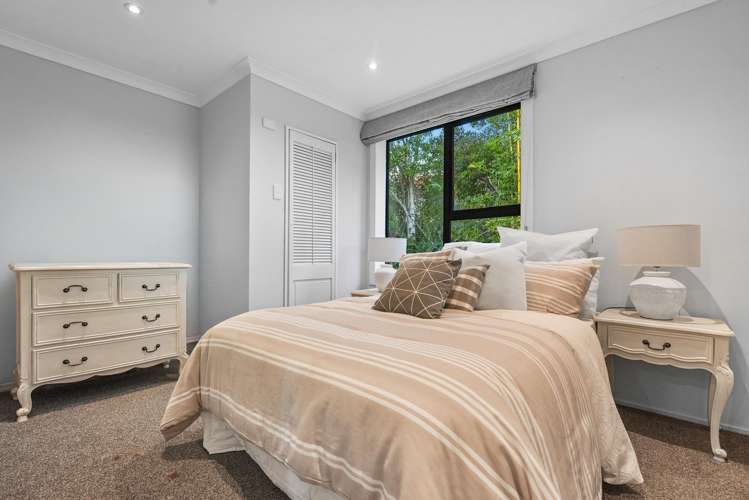 504 Beach Road Murrays Bay_8