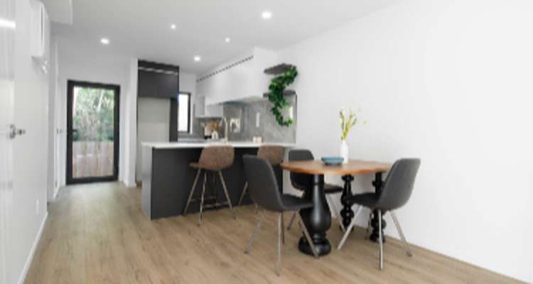 8/16 Reynella Drive_0