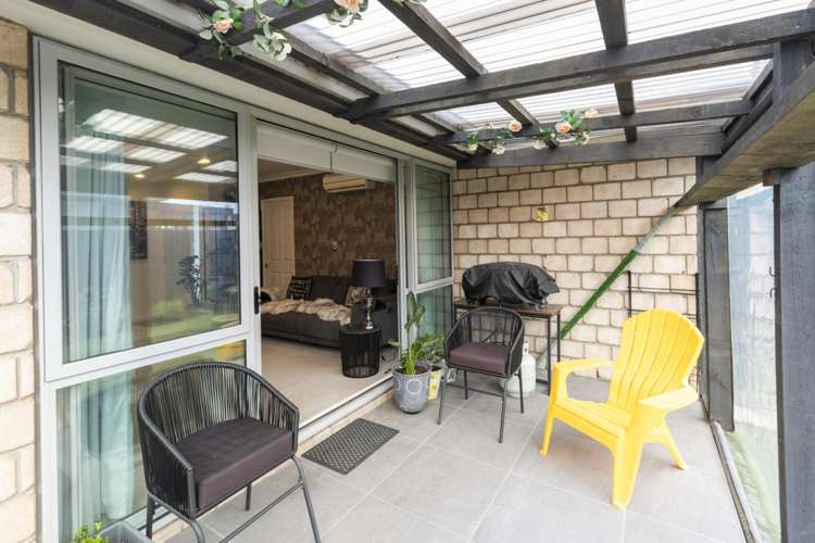 2/335 Main South Road Hornby_11