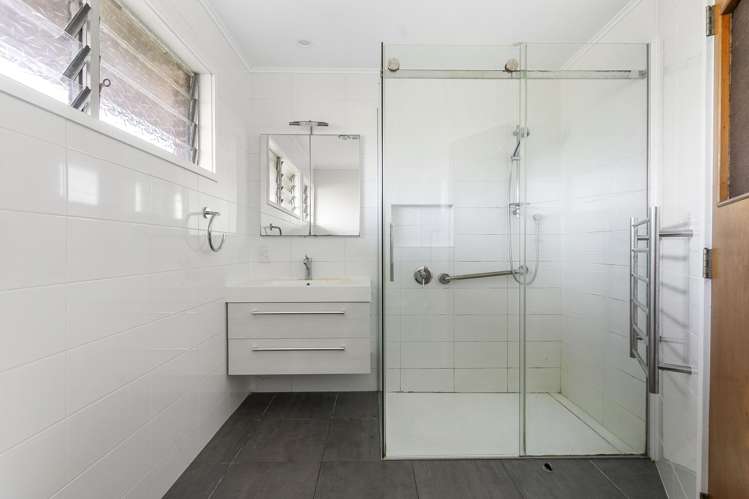 739 Te Atatu Road Te Atatu Peninsula_6