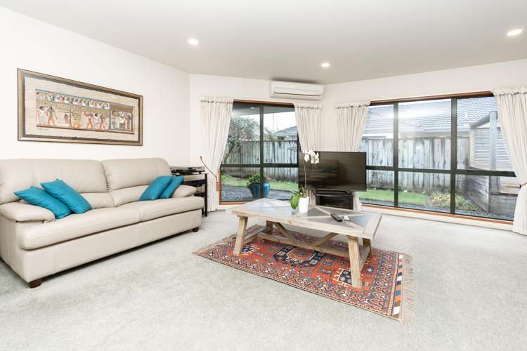 6 Earls Court Hillcrest_16