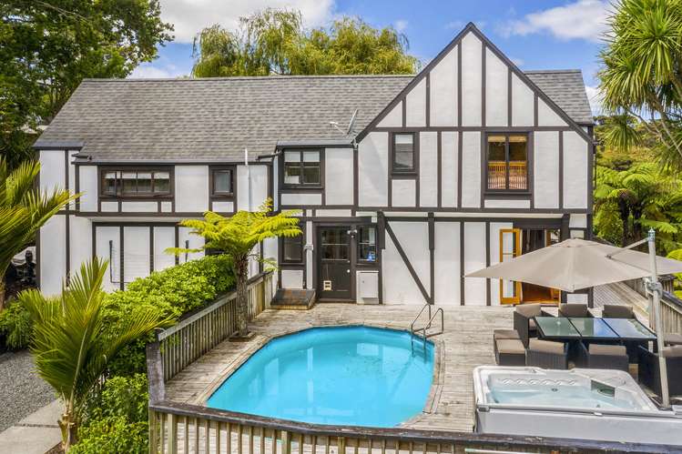 9 Chatham Avenue Paremoremo_8