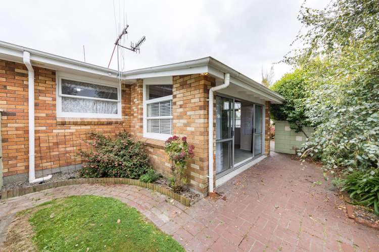 2 Katene Street West End_11