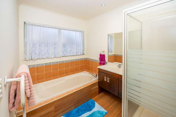 15 Roderick Place Rototuna_30