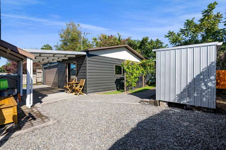 15 Brecon Road Stratford_24