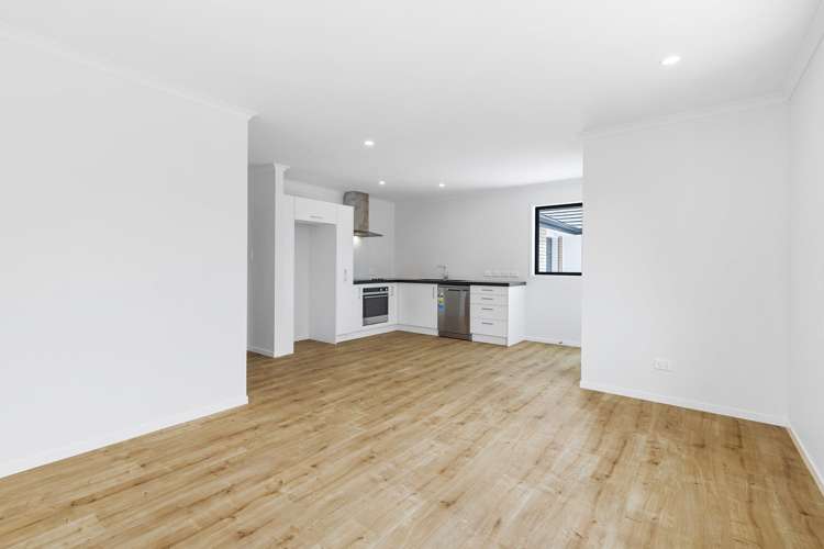 1/85 Atkinson Road Titirangi_4