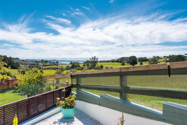 27 Alverna Heights View Gulf Harbour_18