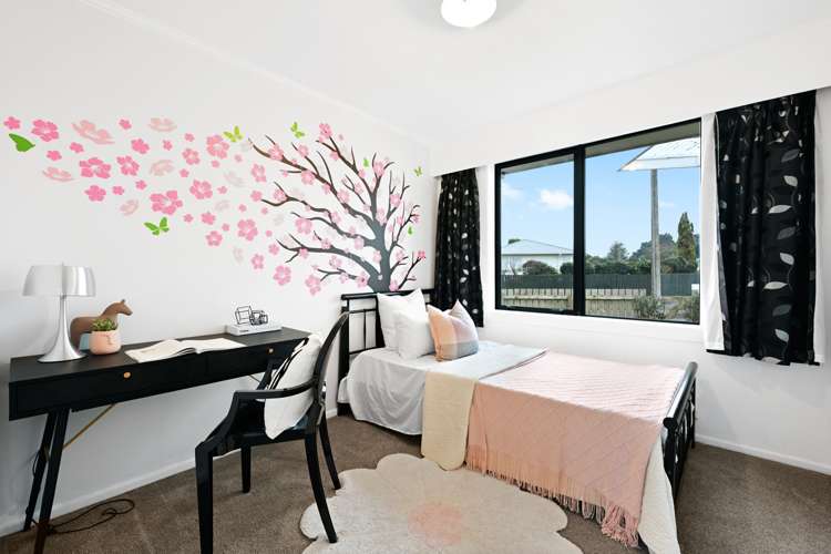 7 Defoe Avenue Hillcrest_13