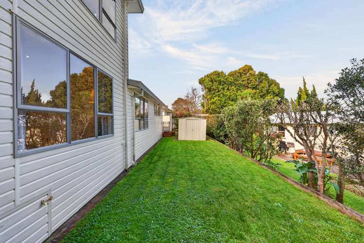 2/51 Merani Street Belmont_14