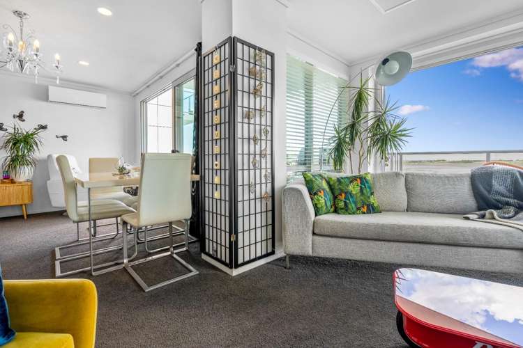 1006/72 Devonport Road_10