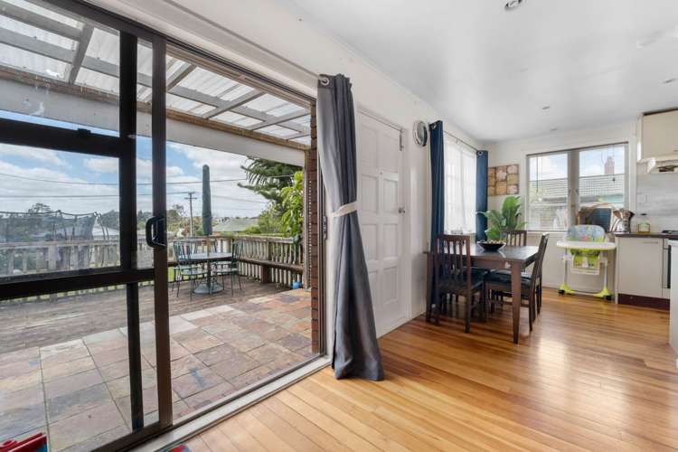 12 Amberley Avenue Te Atatu South_9