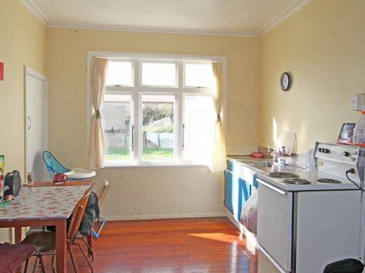 2 Akaroa Street Pongaroa_3