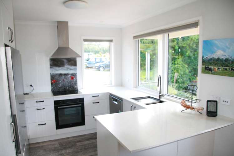 970 Pembroke Road West Stratford West_12