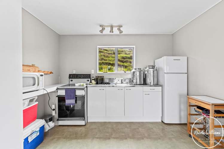 297 Heatley Road Whakapirau_31