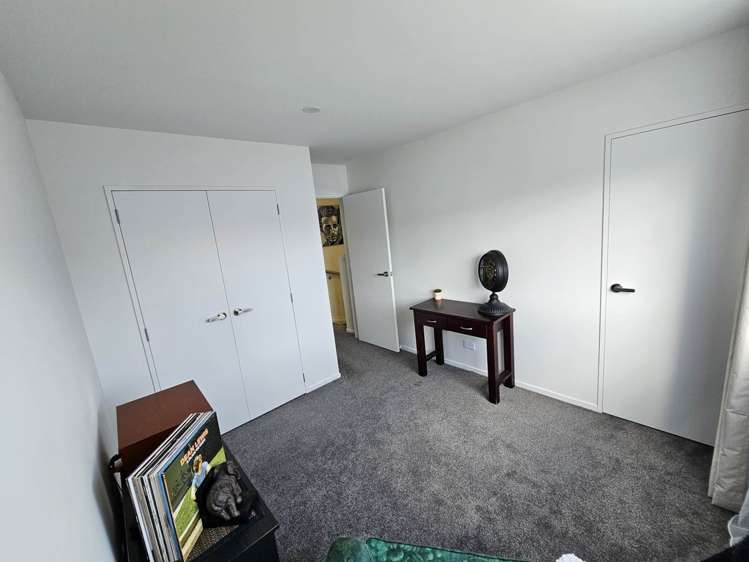 4 Creekside Way Flat Bush_14