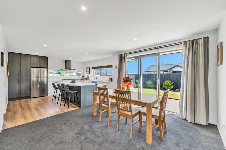 16 Bonecrusher Street Lincoln_6