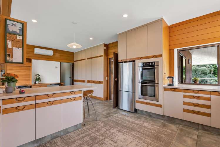 36 Beach Road Urenui_8