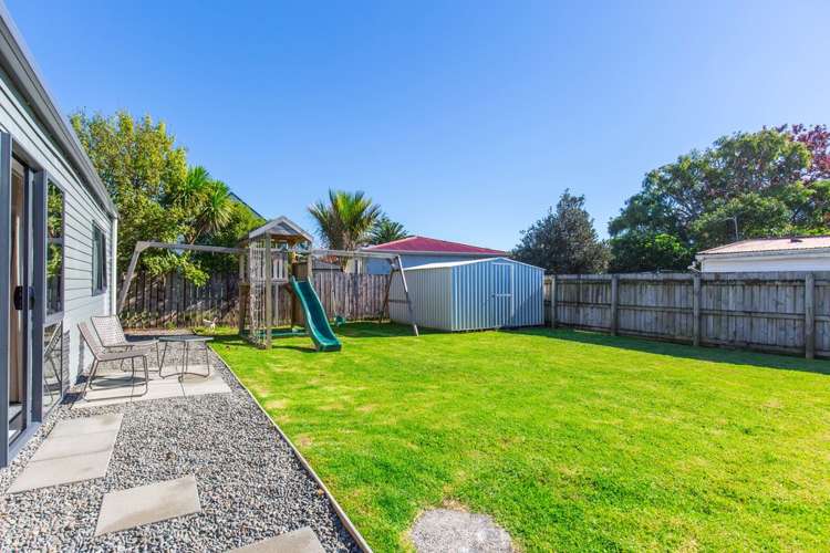 8 Crocombe Crescent Beach Haven_22