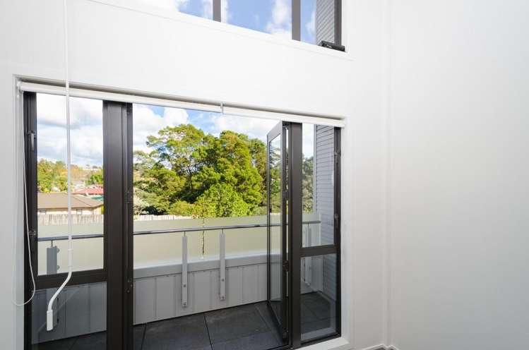 15B/30 Westward Ho Road Kelston_7