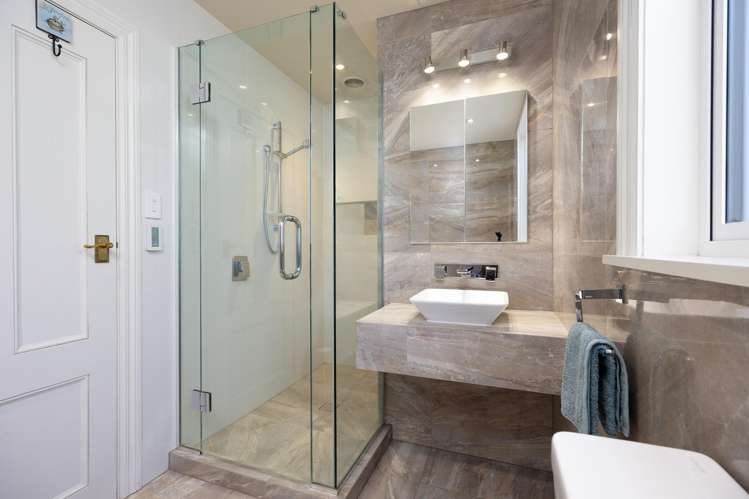 4 Seymour Avenue The Brook_11