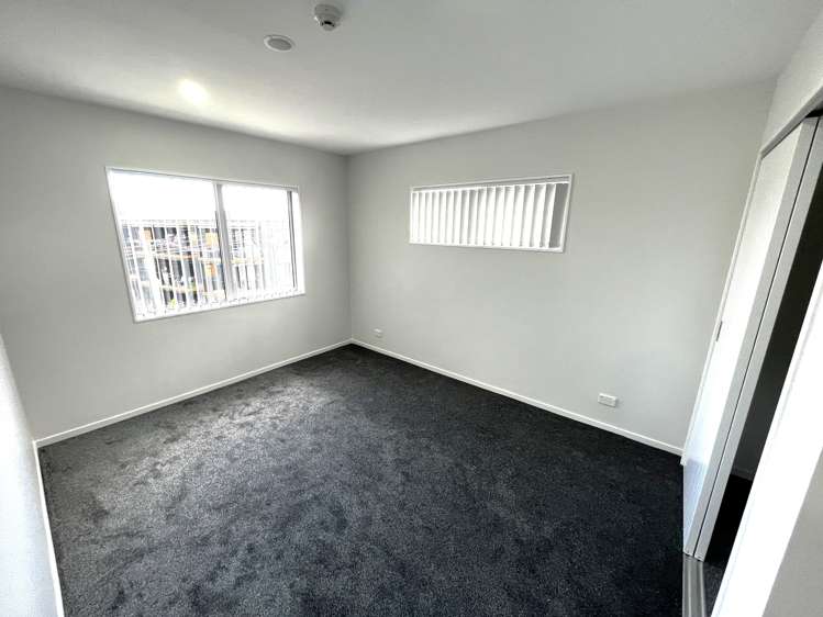 201/3 Beaumonts Way Manurewa_4